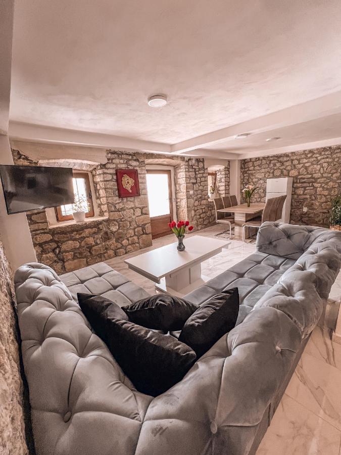 Apartmani Dumezic Bar Luaran gambar