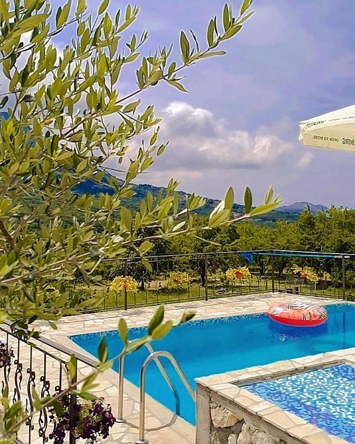 Apartmani Dumezic Bar Bilik gambar