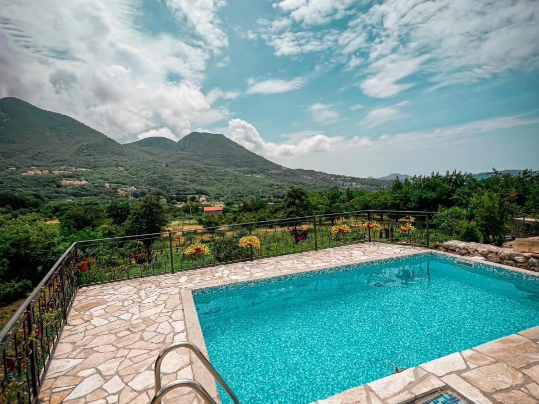 Apartmani Dumezic Bar Bilik gambar